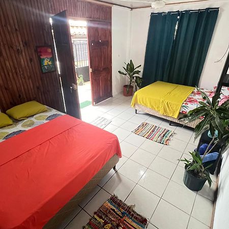 Mochis Appartement Quepos Buitenkant foto