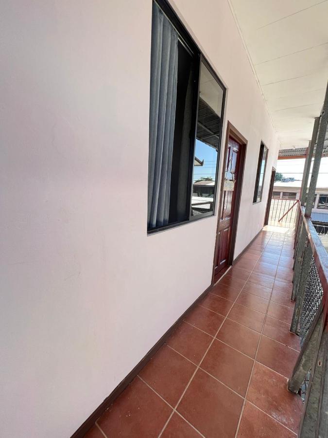 Mochis Appartement Quepos Kamer foto
