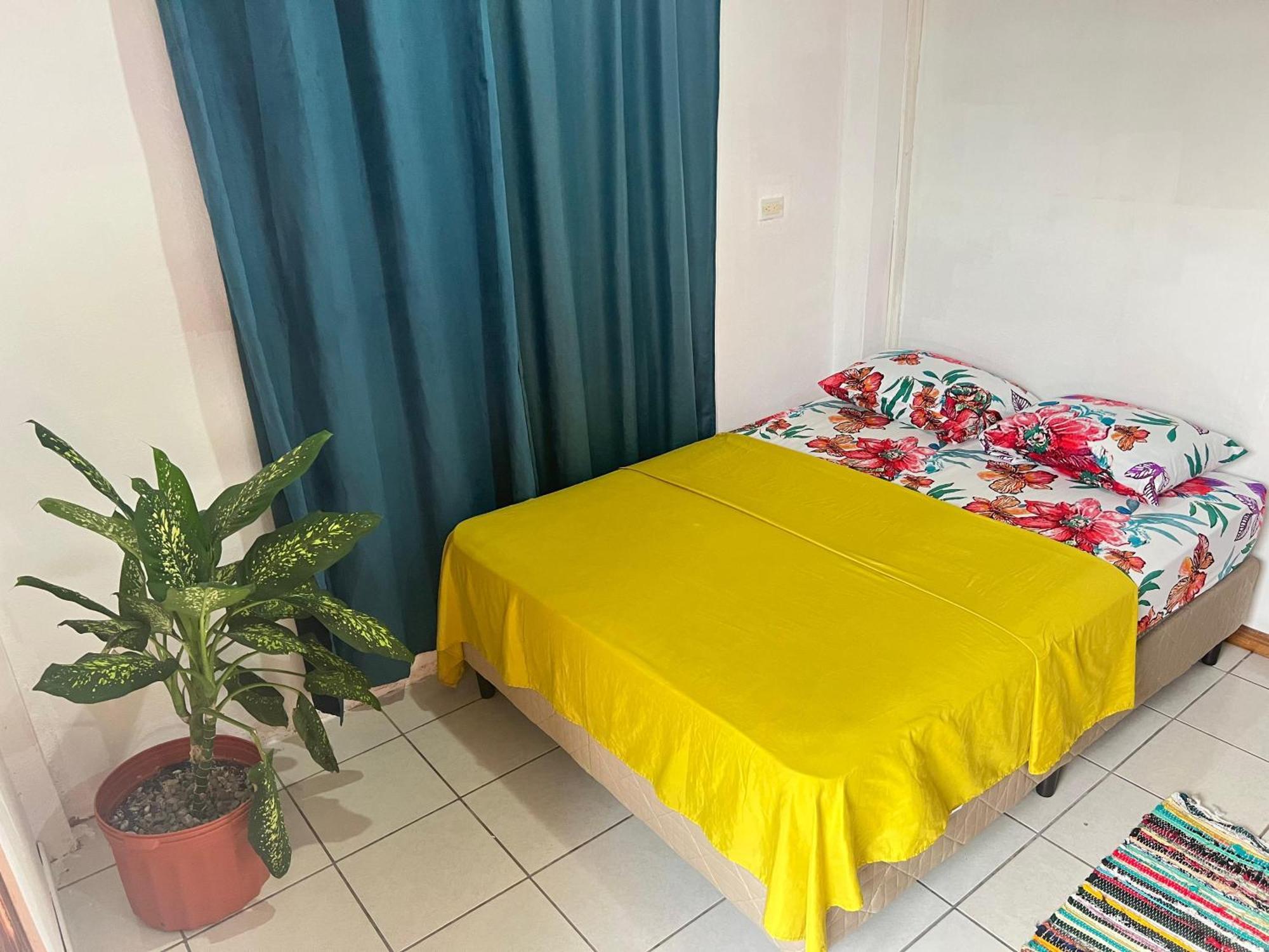 Mochis Appartement Quepos Buitenkant foto