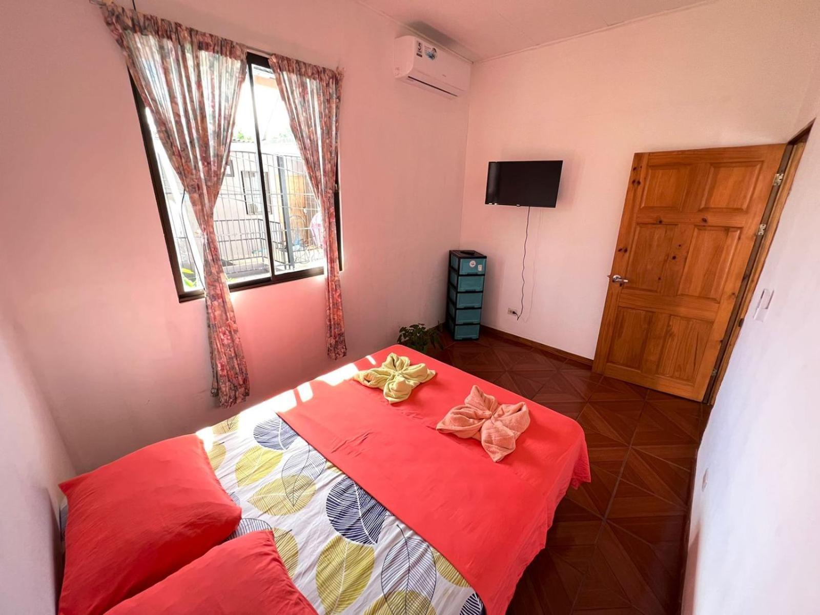 Mochis Appartement Quepos Buitenkant foto